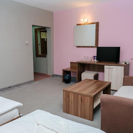 Hotel Tundzha - Renovated! Yambol Ngoại thất bức ảnh