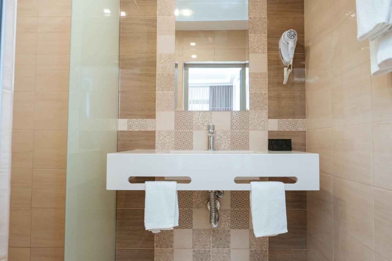 Hotel Tundzha - Renovated! Yambol Ngoại thất bức ảnh