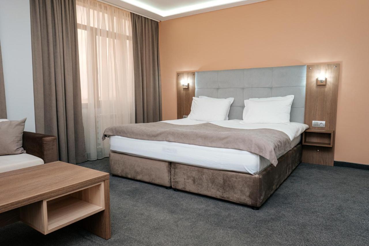 Hotel Tundzha - Renovated! Yambol Ngoại thất bức ảnh