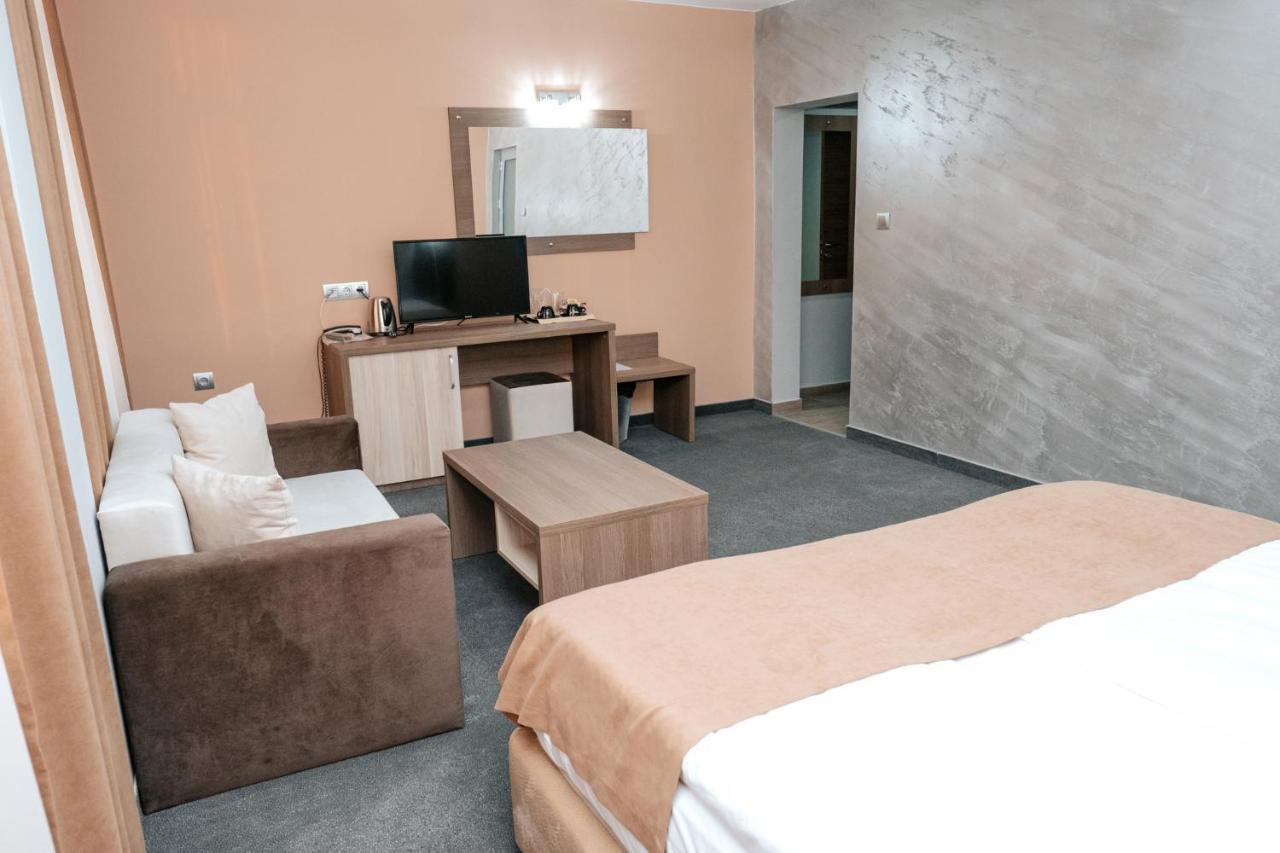 Hotel Tundzha - Renovated! Yambol Ngoại thất bức ảnh